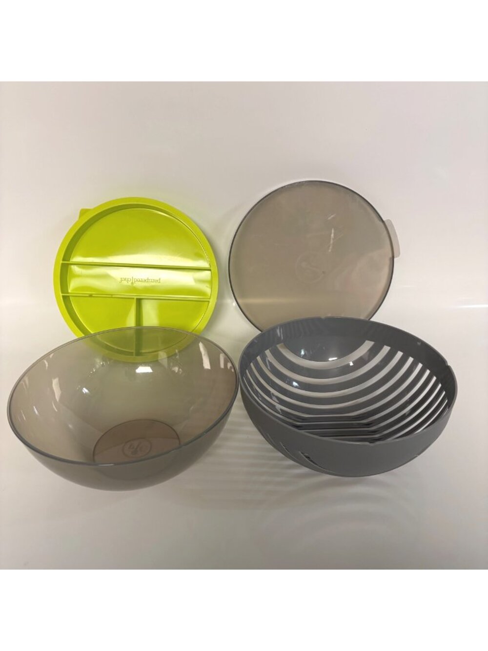 Pampered Chef Salad Cutting Bowl Set 4 Pieces Green Gray Plastic 8-Inch Diameter